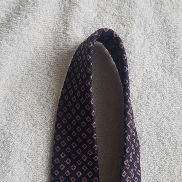 Wembley Dark Blue 100% Polyester Necktie / Suit Tie - Picture 5 of 13